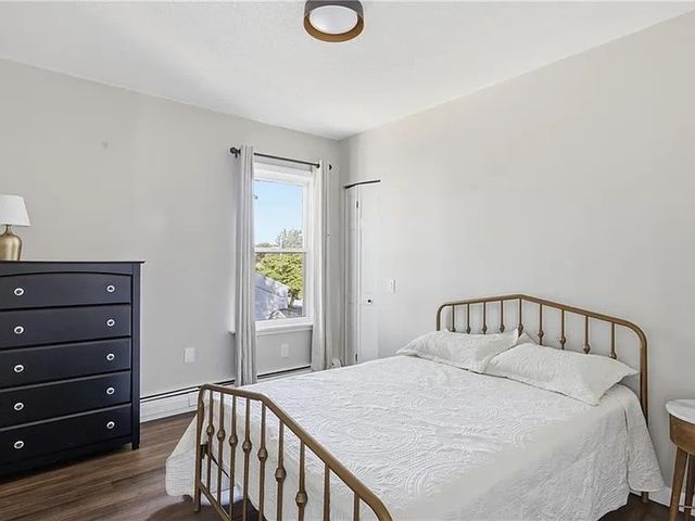 59 bourne Avenue, East Providence, RI 02916