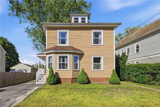 59 bourne Avenue, East Providence, RI 02916