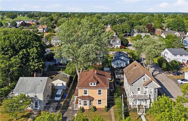 59 bourne Avenue, East Providence, RI 02916