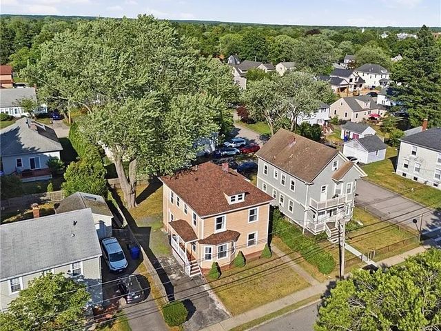 59 bourne Avenue, East Providence, RI 02916