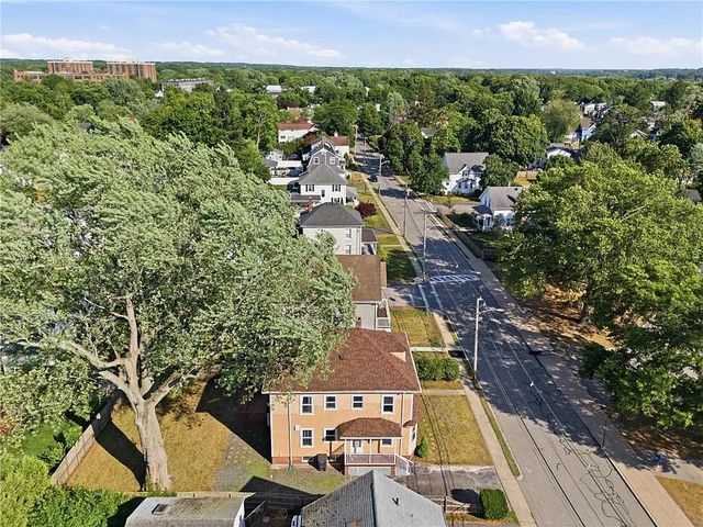 59 bourne Avenue, East Providence, RI 02916