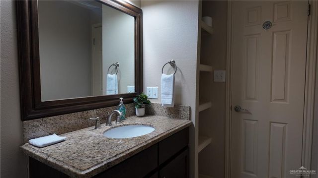 1809 Highland Park Avenue, Mission, TX 78572