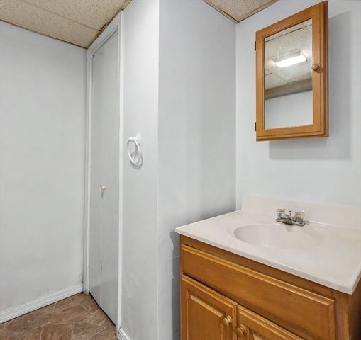 26 Juniperwood Dr, Haverhill, MA 01832