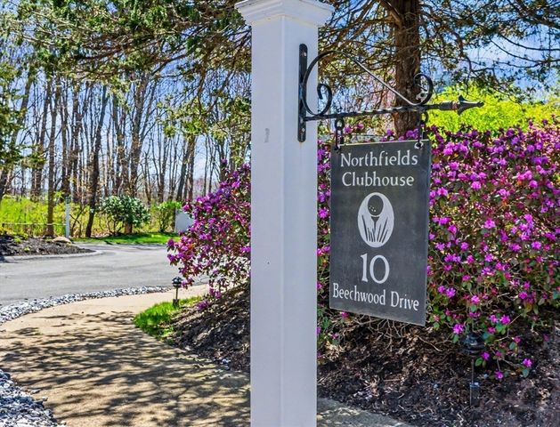 26 Juniperwood Dr, Haverhill, MA 01832