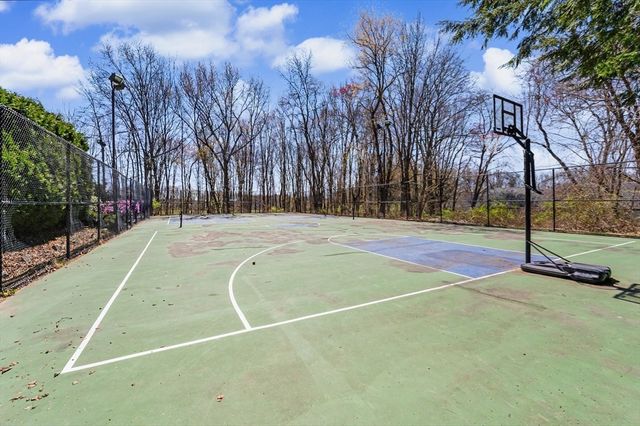 26 Juniperwood Dr, Haverhill, MA 01832