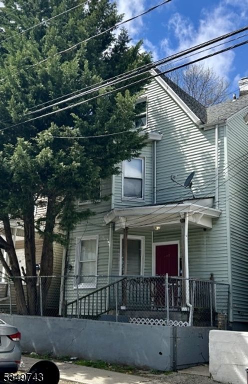 207 N 4Th St, Paterson City, NJ 07522