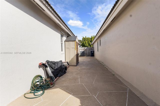 8218 SW 163rd Pl 8218, Miami, FL 33193