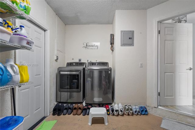 8218 SW 163rd Pl 8218, Miami, FL 33193