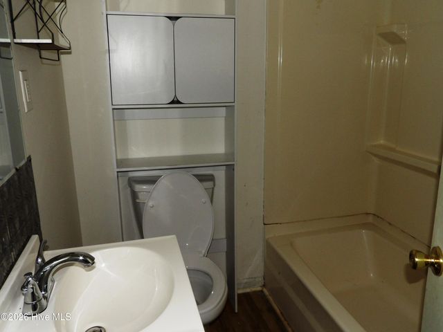 1113 Woodrow Street S, Wilson, NC 27893