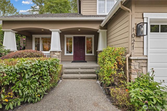 1021 271st Avenue SE, Sammamish, WA 98075