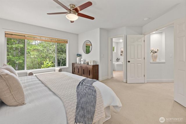 1021 271st Avenue SE, Sammamish, WA 98075