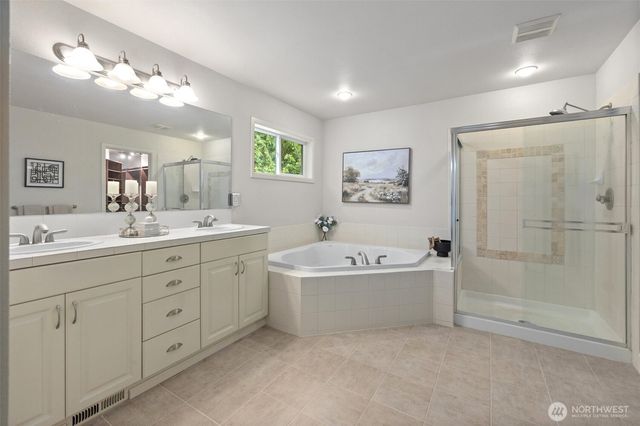 1021 271st Avenue SE, Sammamish, WA 98075