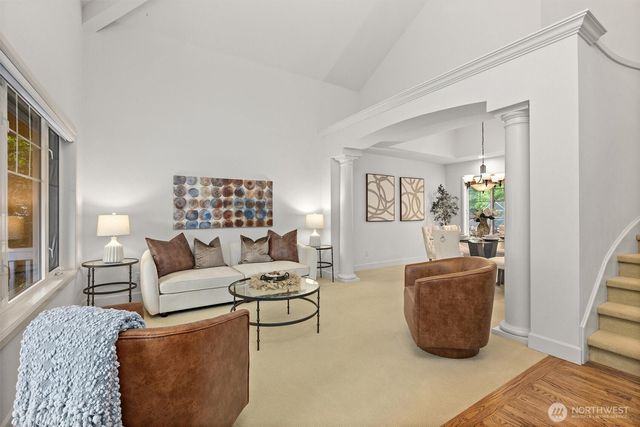 1021 271st Avenue SE, Sammamish, WA 98075