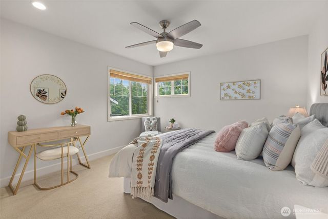 1021 271st Avenue SE, Sammamish, WA 98075