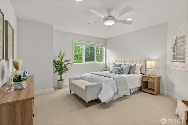 1021 271st Avenue SE, Sammamish, WA 98075