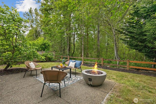 1021 271st Avenue SE, Sammamish, WA 98075