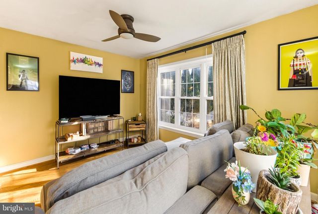 656 E GREENMAN RD, Haddonfield, NJ 08033