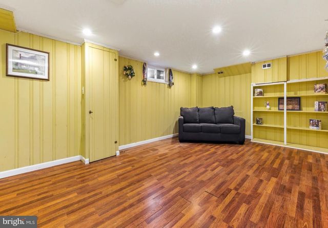 656 E GREENMAN RD, Haddonfield, NJ 08033