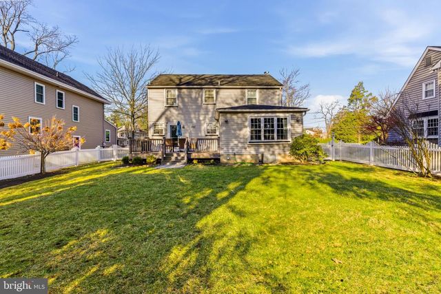 656 E GREENMAN RD, Haddonfield, NJ 08033