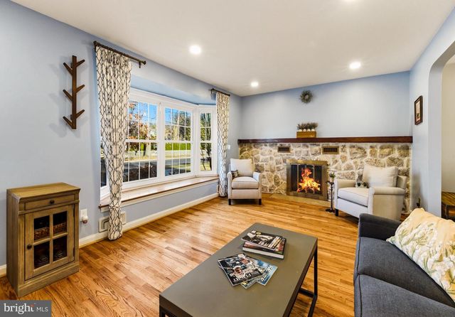 656 E GREENMAN RD, Haddonfield, NJ 08033