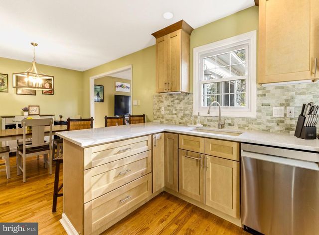 656 E GREENMAN RD, Haddonfield, NJ 08033