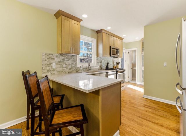 656 E GREENMAN RD, Haddonfield, NJ 08033