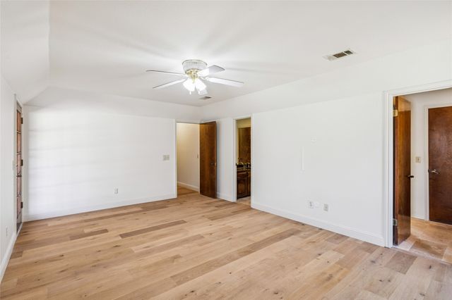 4212 Lake Vista Drive, Benbrook, TX 76132