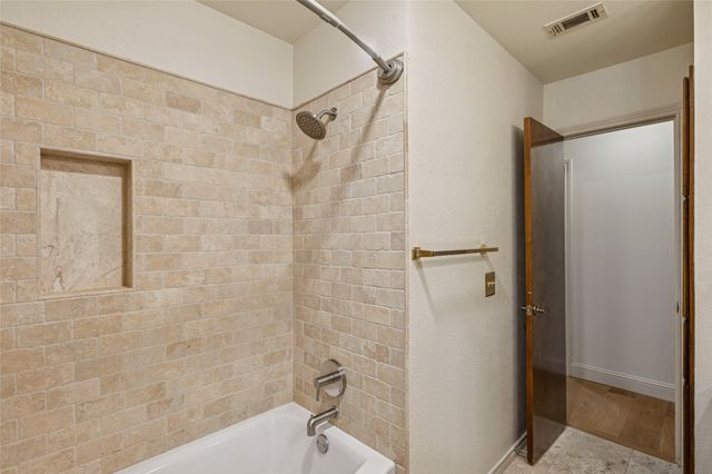 4212 Lake Vista Drive, Benbrook, TX 76132