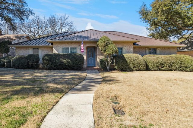 4212 Lake Vista Drive, Benbrook, TX 76132