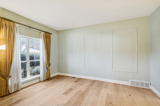 4212 Lake Vista Drive, Benbrook, TX 76132