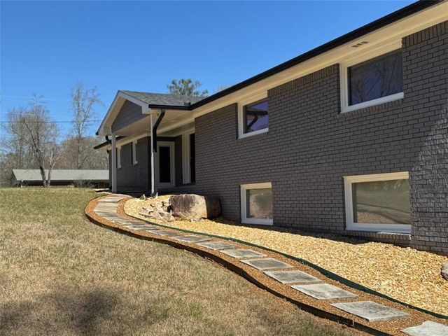 3900 Westmoreland Drive, Kennesaw, GA 30144