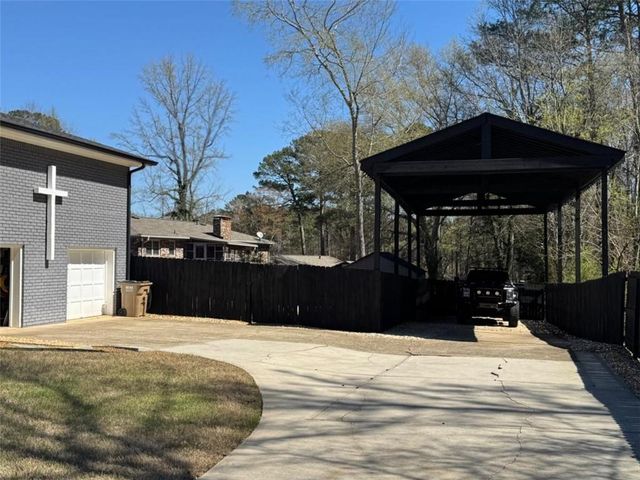 3900 Westmoreland Drive, Kennesaw, GA 30144