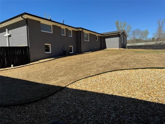 3900 Westmoreland Drive, Kennesaw, GA 30144