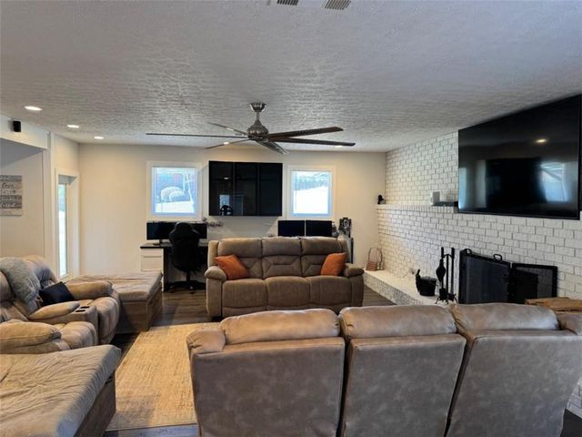 3900 Westmoreland Drive, Kennesaw, GA 30144