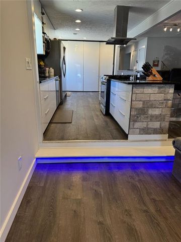 3900 Westmoreland Drive, Kennesaw, GA 30144