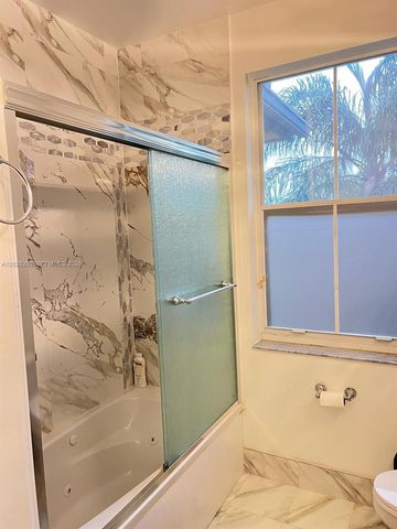 1120 Papaya Street, Hollywood, FL 33019