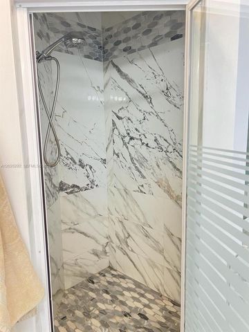 1120 Papaya Street, Hollywood, FL 33019