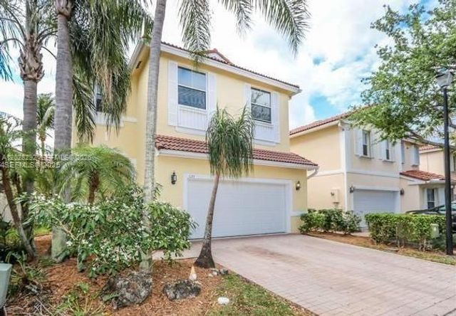 1120 Papaya Street, Hollywood, FL 33019