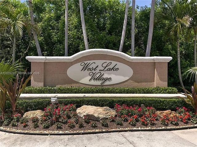 1120 Papaya Street, Hollywood, FL 33019