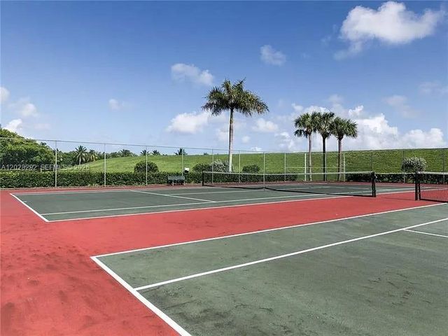 1120 Papaya Street, Hollywood, FL 33019