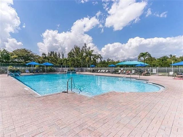 1120 Papaya Street, Hollywood, FL 33019