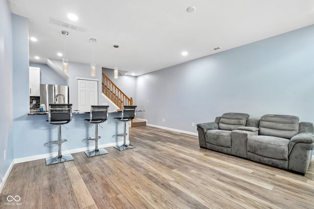 256 Strand Lane C, Avon, IN 46123