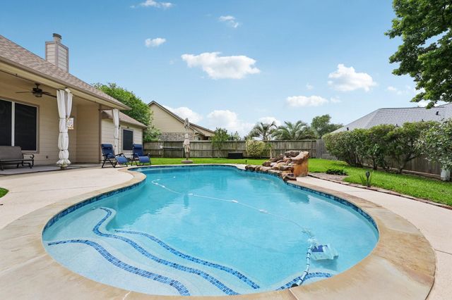 7187 Edgewater Drive, Willis, TX 77318