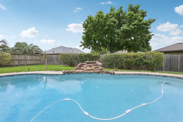 7187 Edgewater Drive, Willis, TX 77318