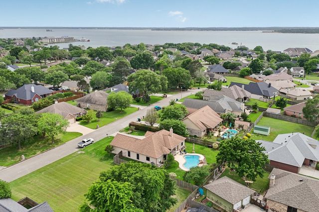 7187 Edgewater Drive, Willis, TX 77318