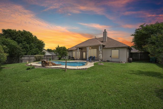 7187 Edgewater Drive, Willis, TX 77318