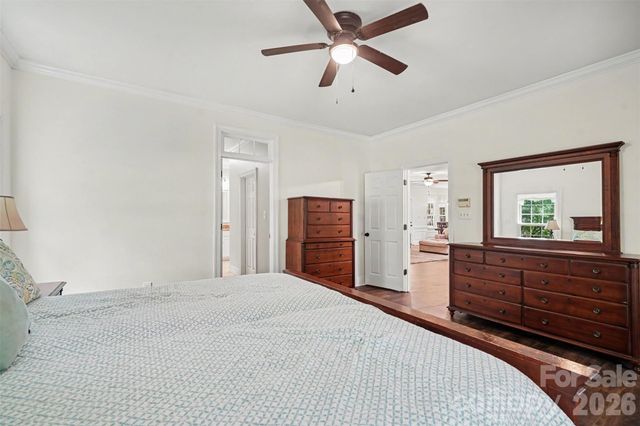 6128 Lake Providence Lane, Charlotte, NC 28277