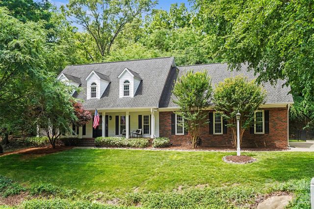 6128 Lake Providence Lane, Charlotte, NC 28277