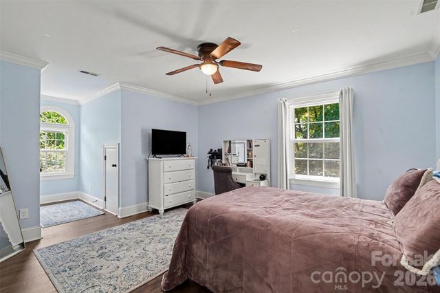 6128 Lake Providence Lane, Charlotte, NC 28277