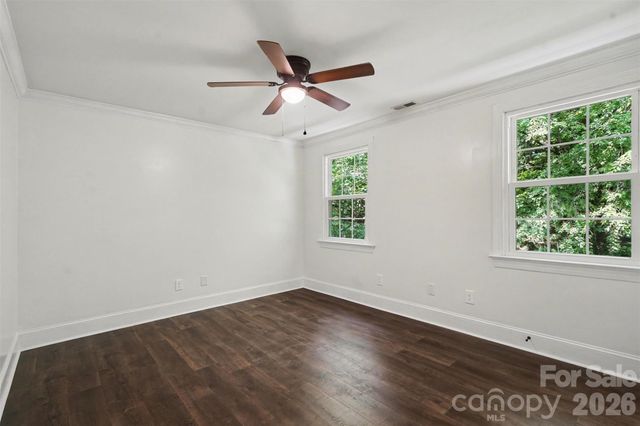 6128 Lake Providence Lane, Charlotte, NC 28277